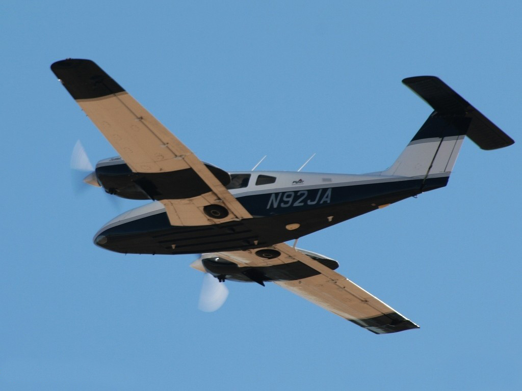 PA-44西门诺尔