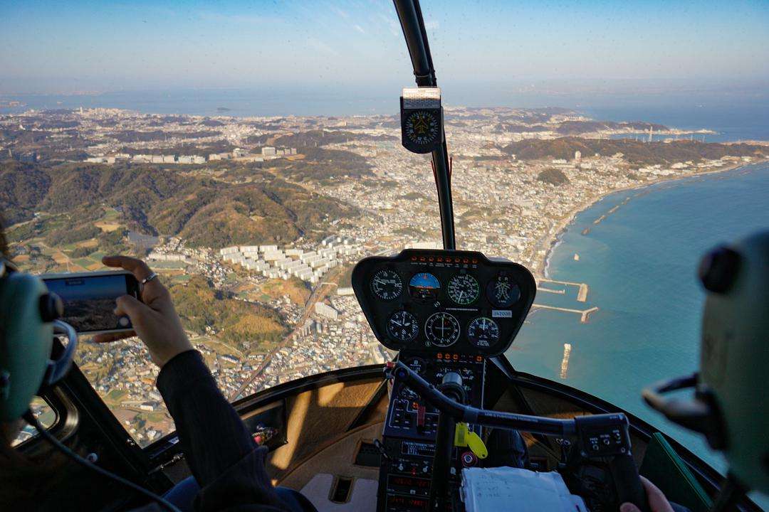 乘直升机 鸟瞰海棠湾海岸线全景