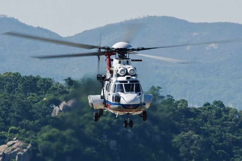 先进的多用途豪华直升机EC155